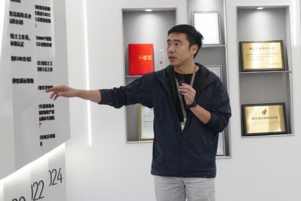 纵横配资 行进中国｜“小巨人”杭州长成记